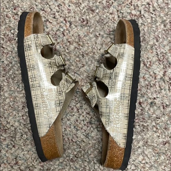 Birkenstock gold lacquer striped Triple Strap leather Sandals - Picture 8 of 10